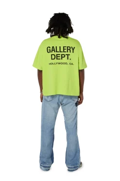SOUVENIR TEE